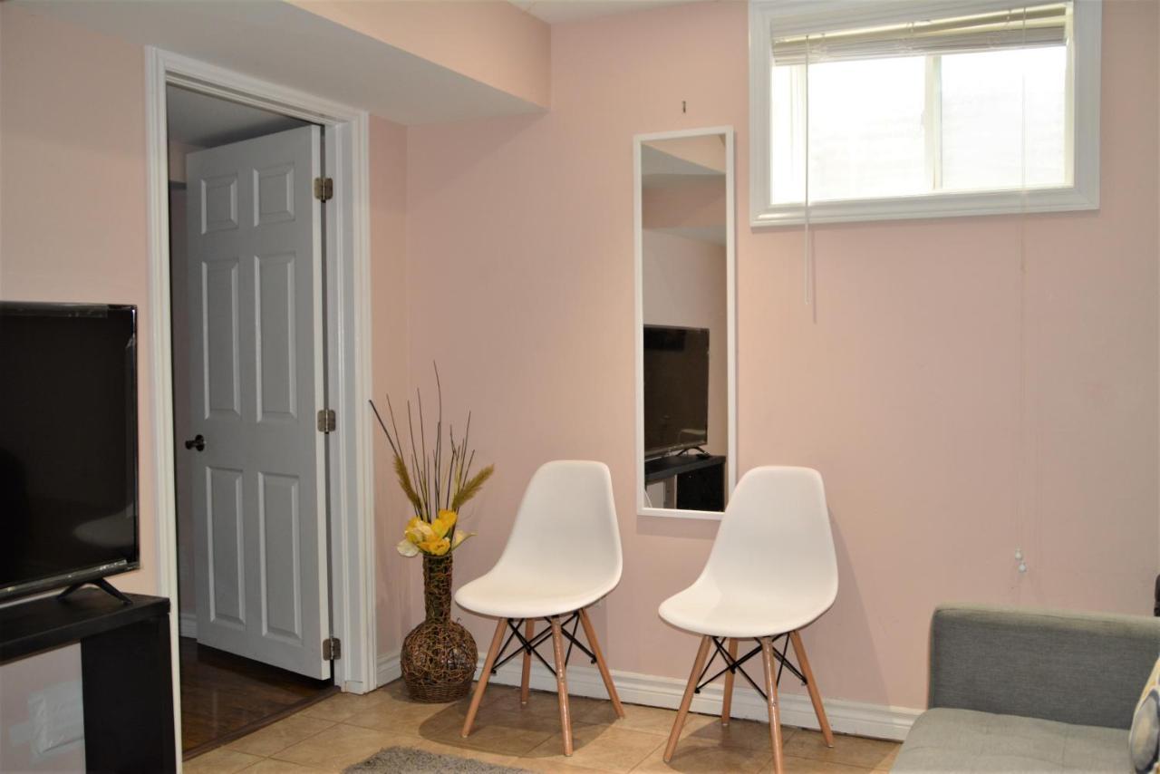 Beautiful And Spacious Basement Apartment Brampton Exterior foto